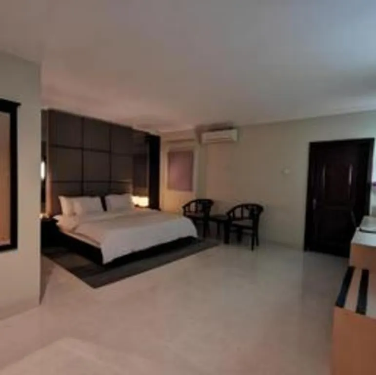 Bed in Plaza Hotel Tegal