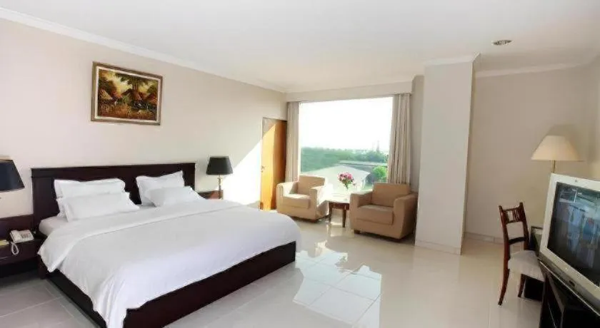 Bed in Plaza Hotel Tegal