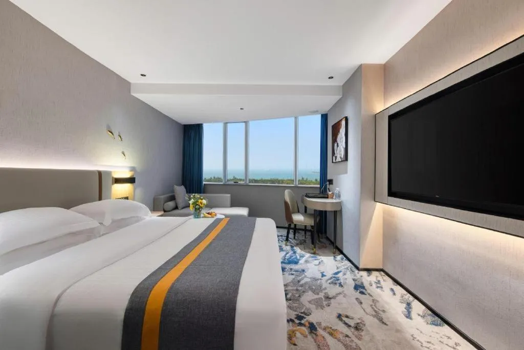 Bed in Golden Sea View Hotel Haikou
