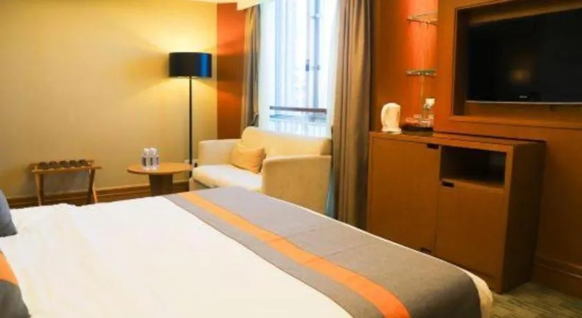 Bed in Golden Sea View Hotel Haikou