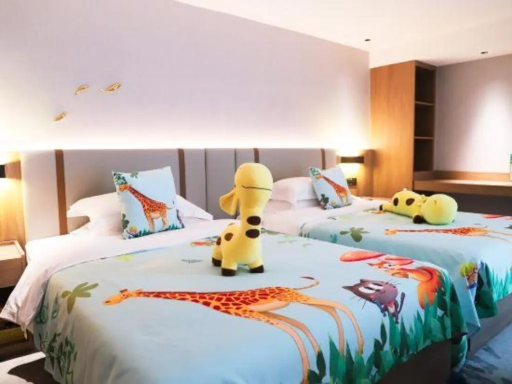 Bed in Golden Sea View Hotel Haikou