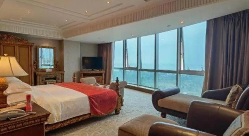 Bed in Golden Sea View Hotel Haikou
