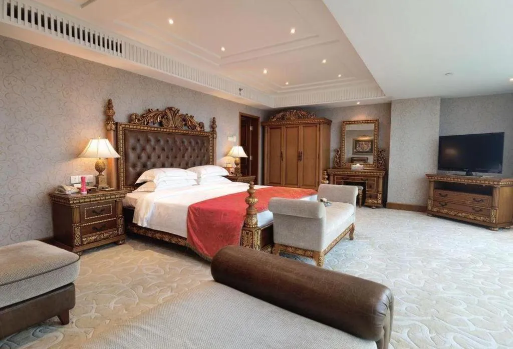 Bed in Golden Sea View Hotel Haikou