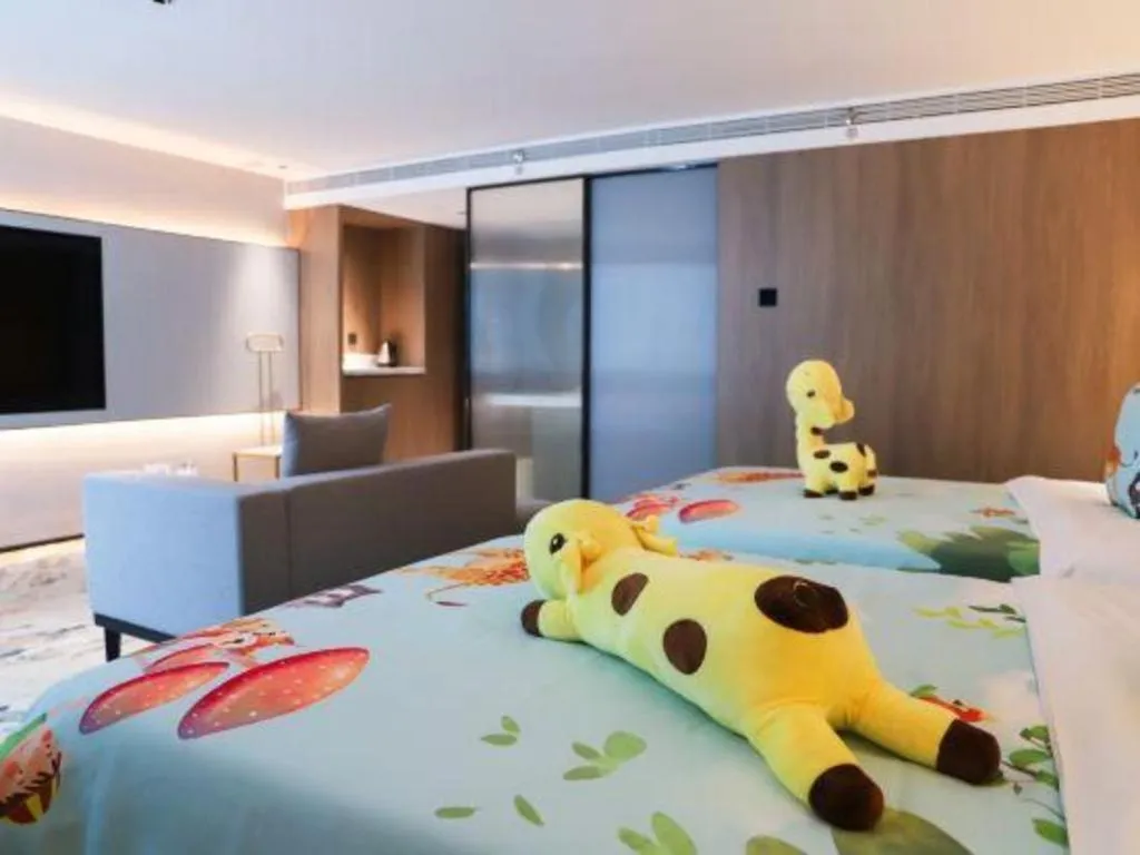 Bed in Golden Sea View Hotel Haikou