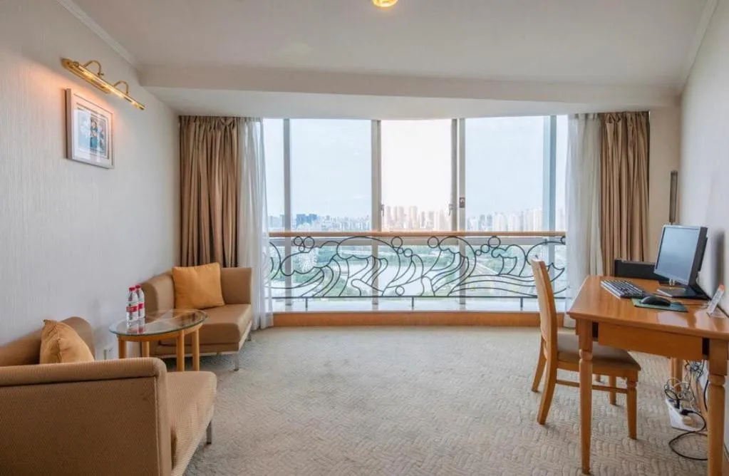 Golden Sea View Hotel Haikou
