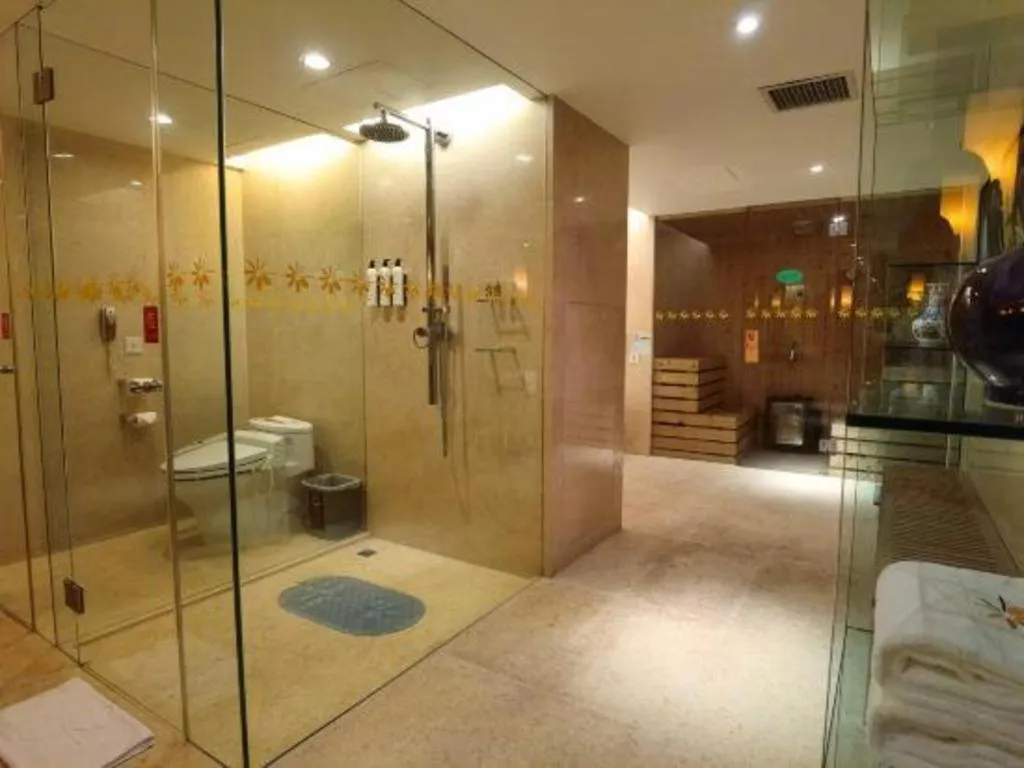 Golden Sea View Hotel Haikou