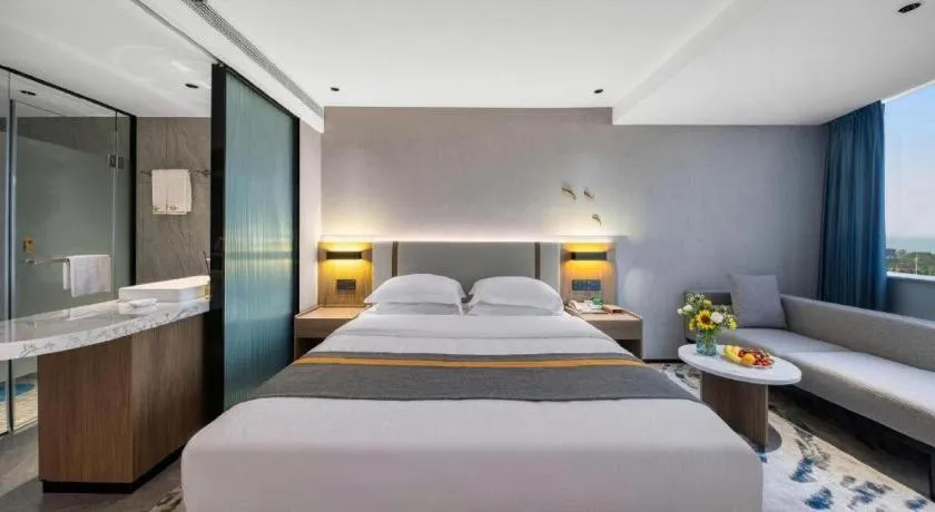 Bed in Golden Sea View Hotel Haikou