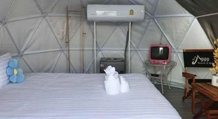 Bed in 111 Resort and Spa