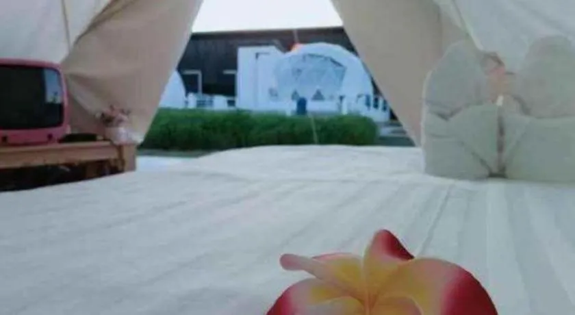 Bed in 111 Resort and Spa