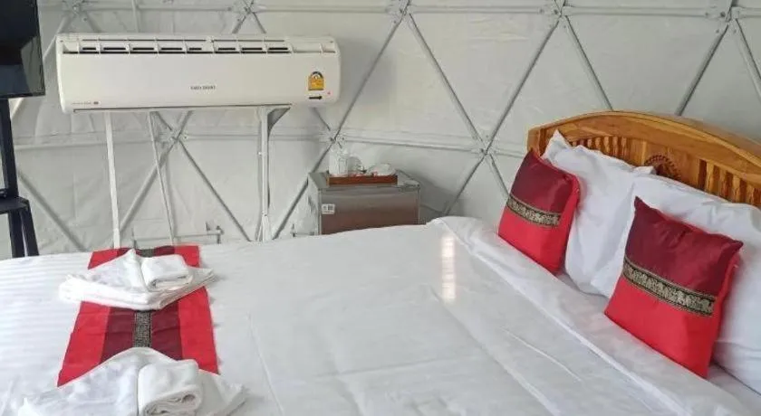 Bed in 111 Resort and Spa