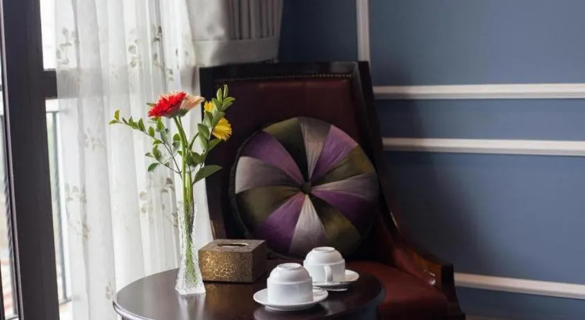 Ha Noi Crystal Pearl Hotel