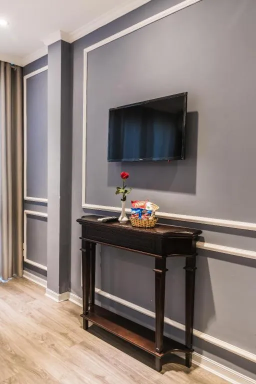 Ha Noi Crystal Pearl Hotel