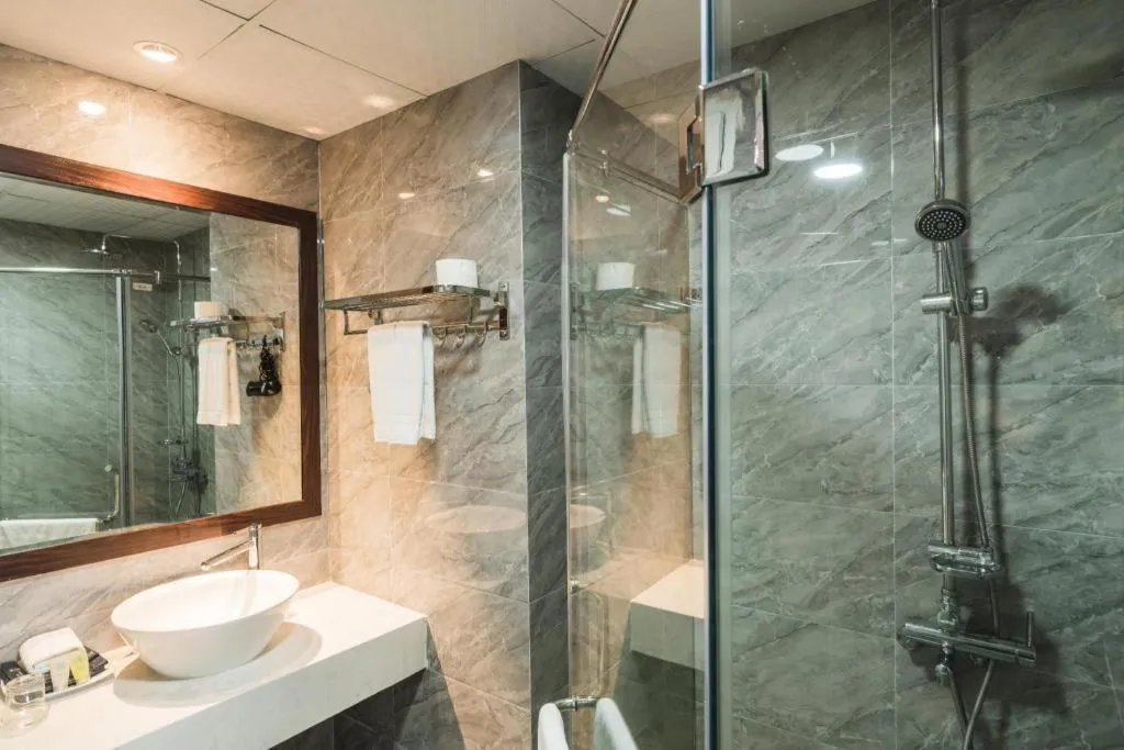 Ha Noi Crystal Pearl Hotel