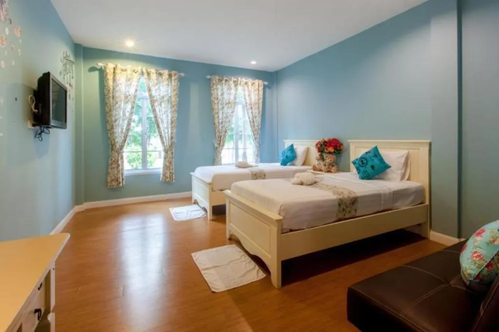 Bed in Varee Valley Resort and Restaurant