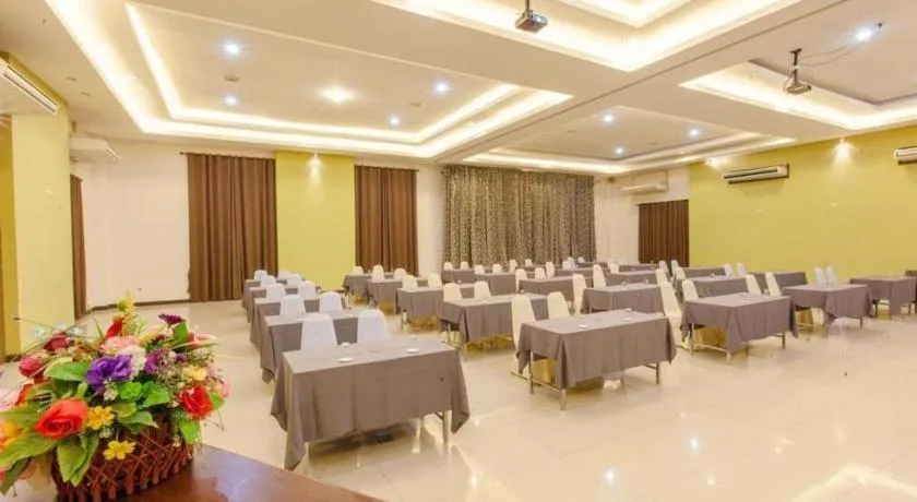 Varee Valley Resort and Restaurant