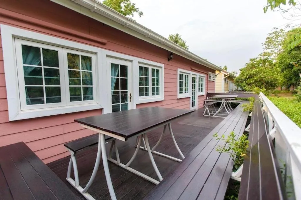 Varee Valley Resort and Restaurant