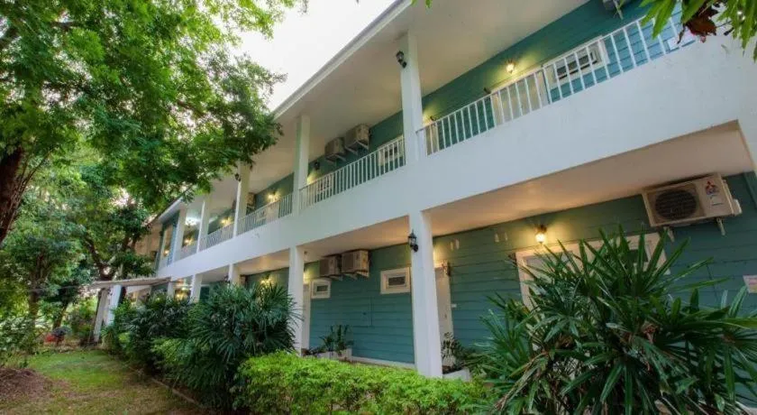 Varee Valley Resort and Restaurant