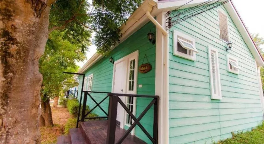 Varee Valley Resort and Restaurant