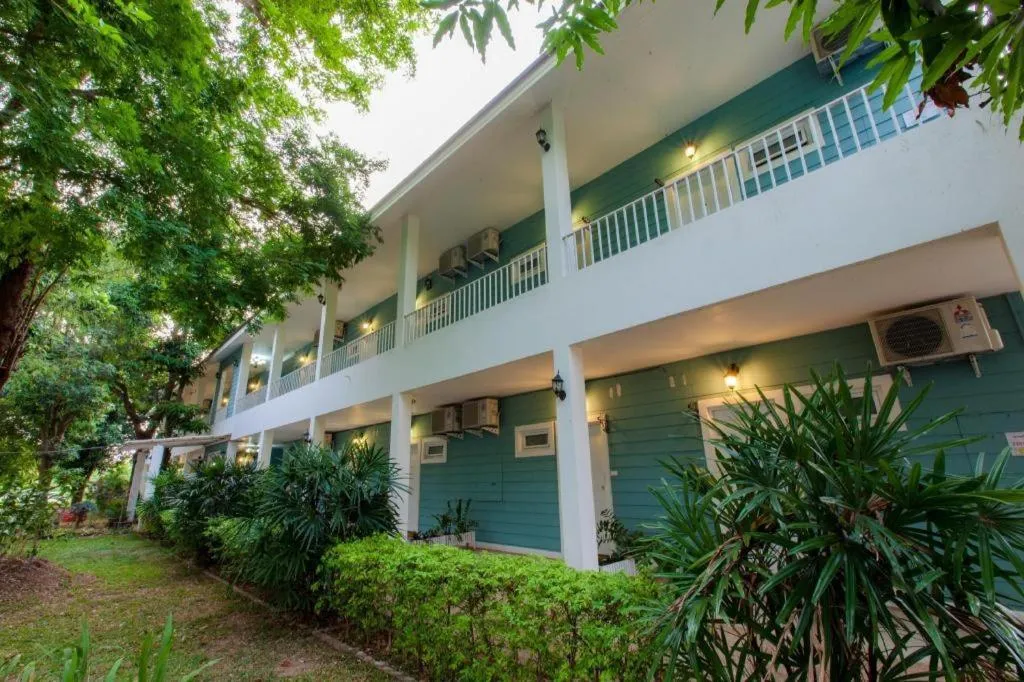 Varee Valley Resort and Restaurant