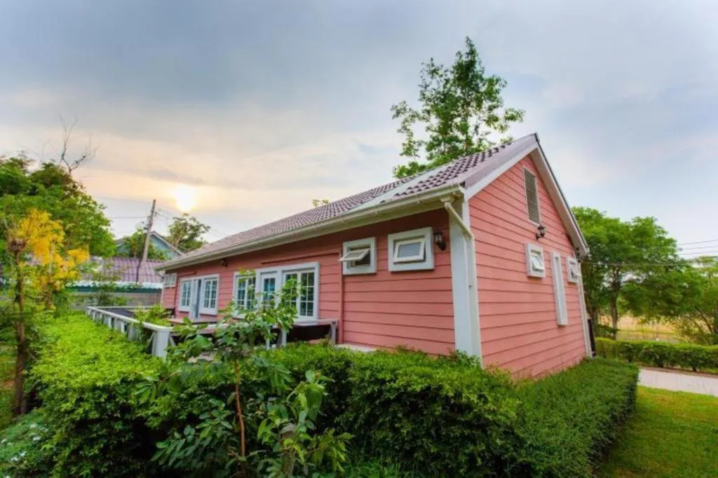 Varee Valley Resort and Restaurant