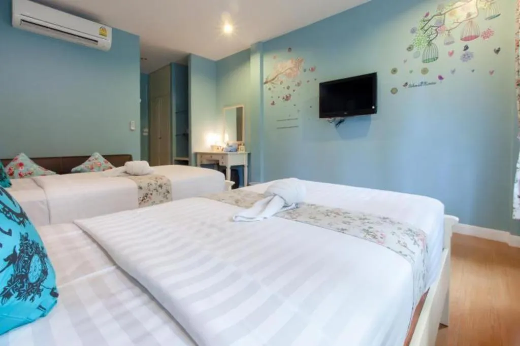 Bed in Varee Valley Resort and Restaurant