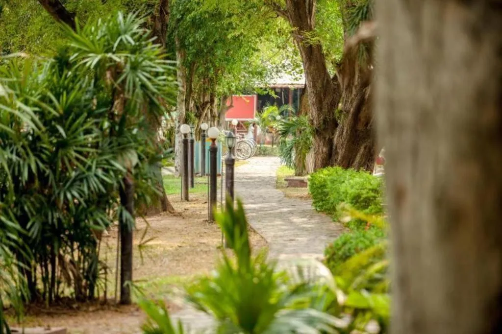 Varee Valley Resort and Restaurant