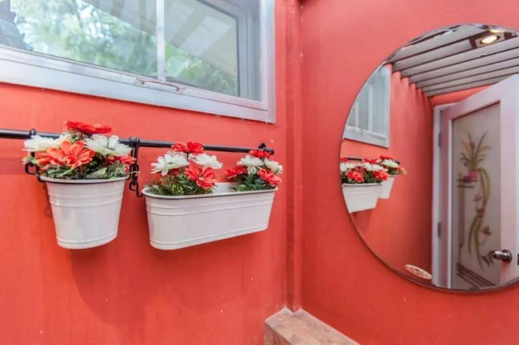 Varee Valley Resort and Restaurant