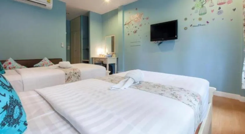 Bed in Varee Valley Resort and Restaurant