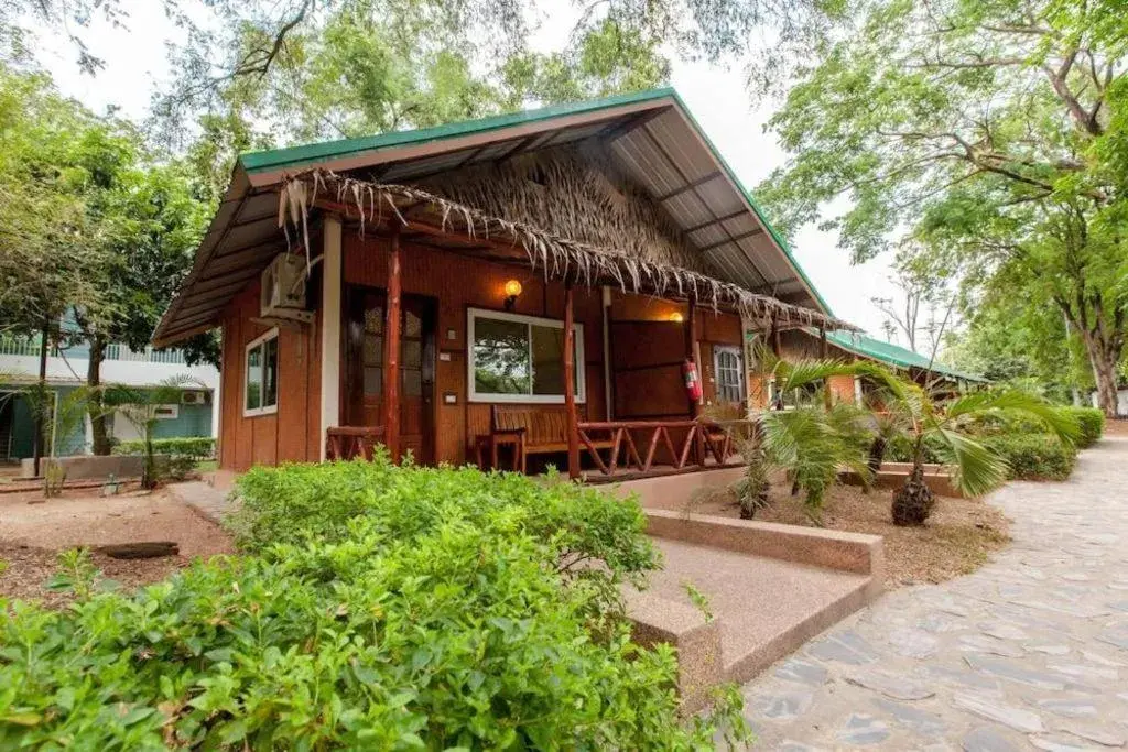 Varee Valley Resort and Restaurant Varee Valley Resort and Restaurant