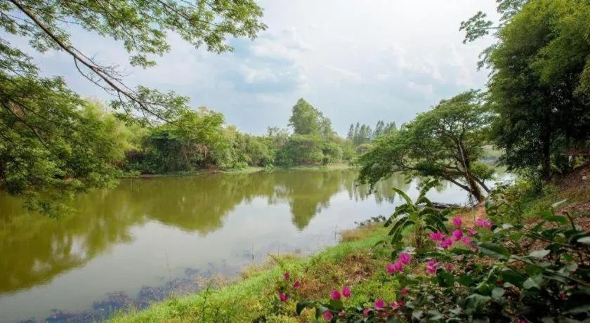 Varee Valley Resort and Restaurant