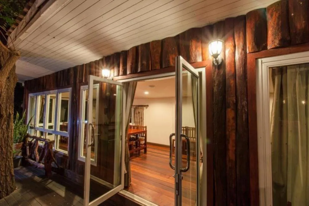 Varee Valley Resort and Restaurant