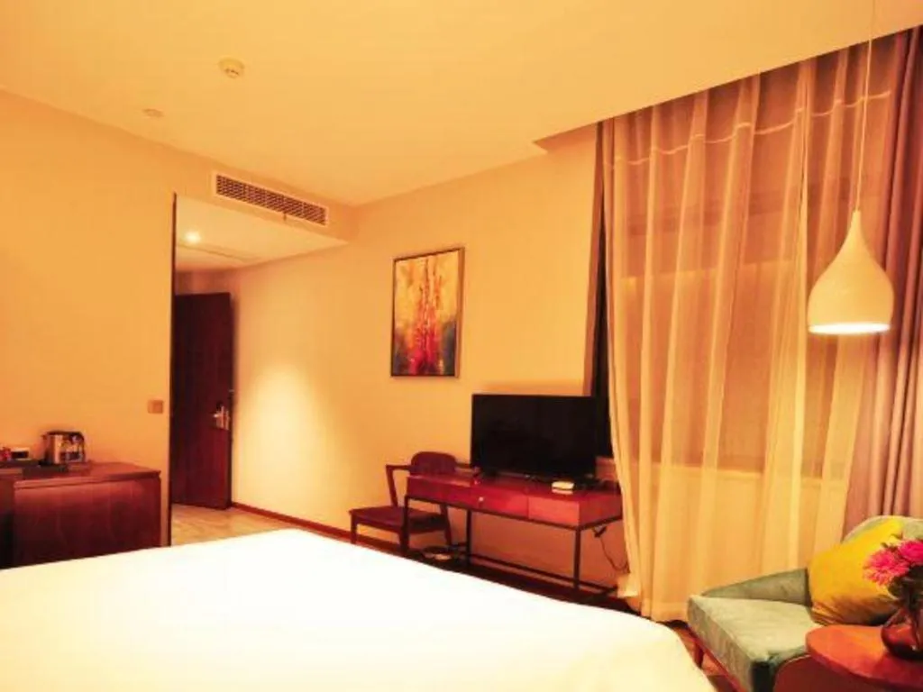 Bed in Hangzhou Berman Hotel