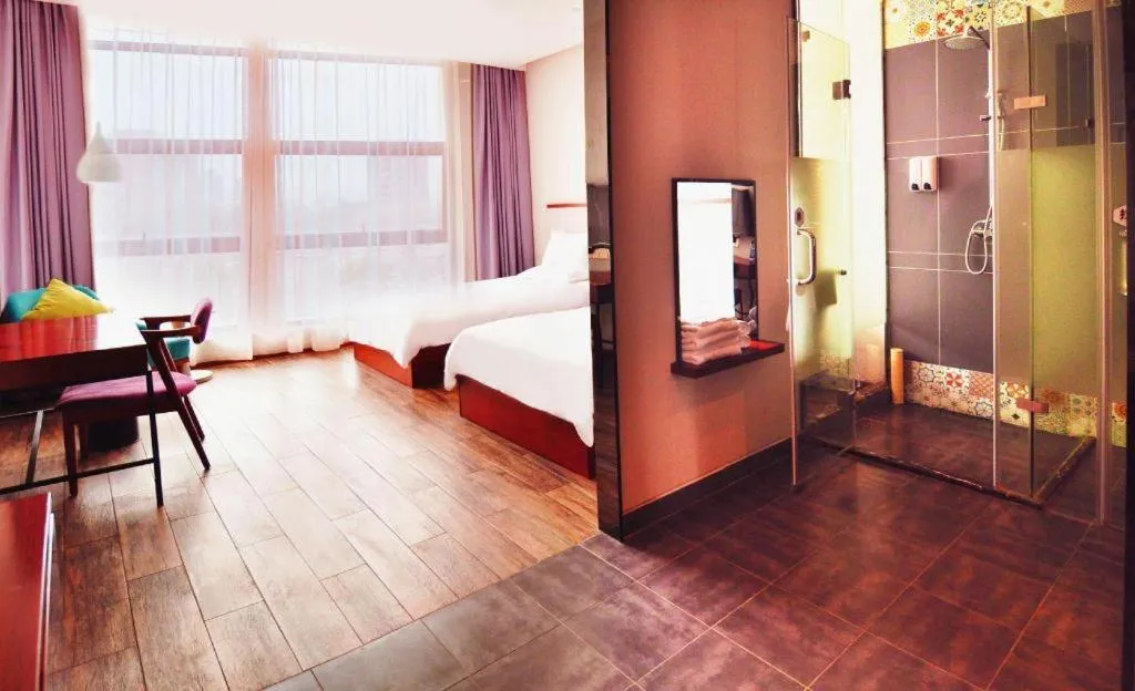 Bed in Hangzhou Berman Hotel