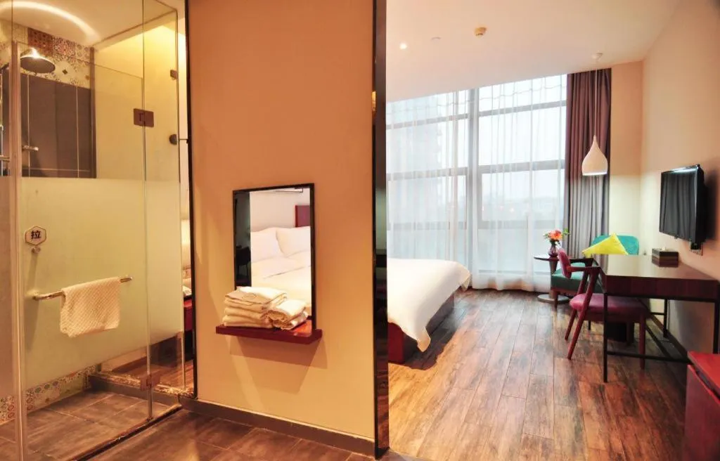 Bed in Hangzhou Berman Hotel