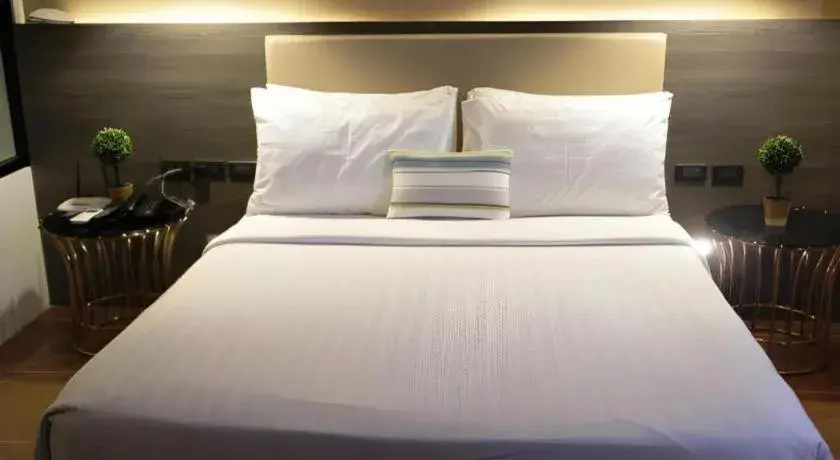 Bed in Home Crest Hotel Bed in Home Crest Hotel