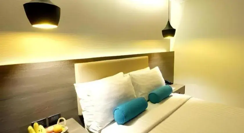 Bed in Home Crest Hotel Bed in Home Crest Hotel