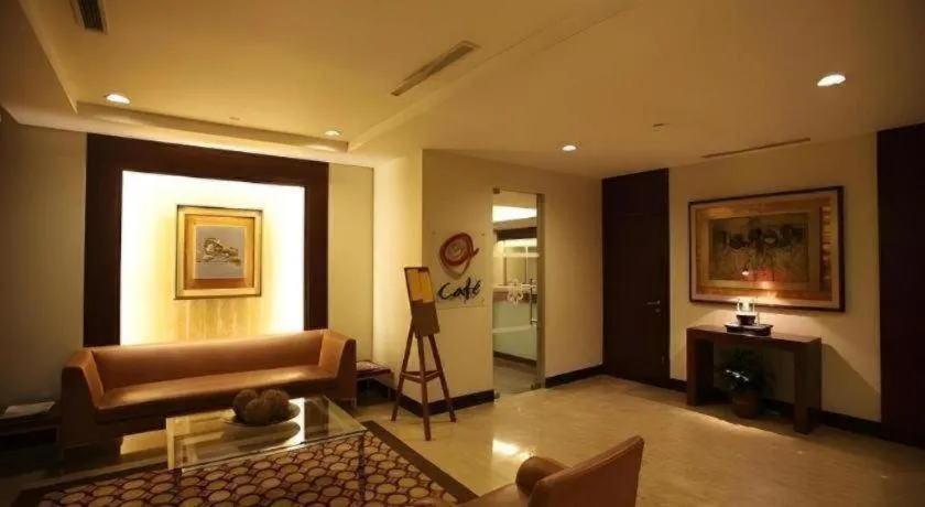 Amorsolo Mansion Hotel