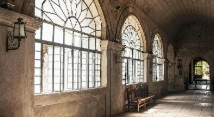 Amorsolo Mansion Hotel