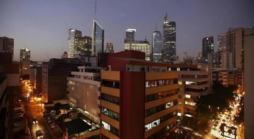 Amorsolo Mansion Hotel