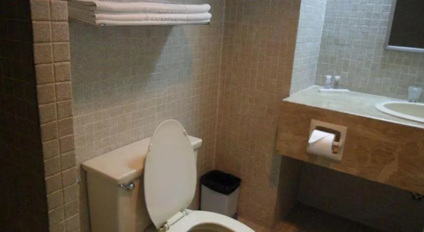 Amorsolo Mansion Hotel