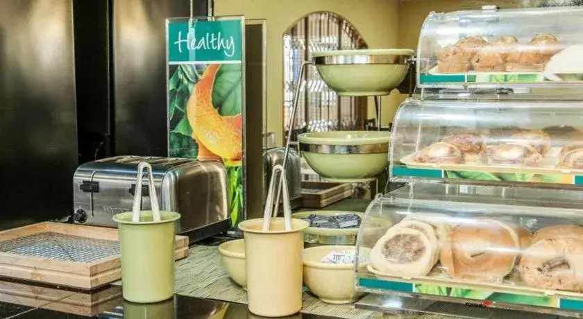 Quality Inn & Suites Shelbyville I-74 Quality Inn & Suites Shelbyville I-74