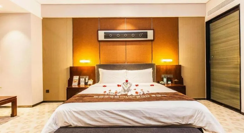 Bed in Rezen Hotel Pasonda Junyu