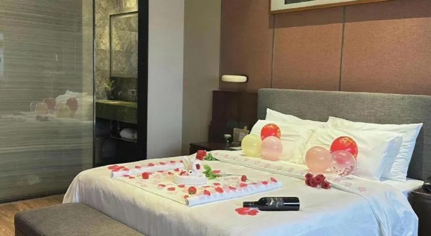 Bed in Rezen Hotel Pasonda Junyu