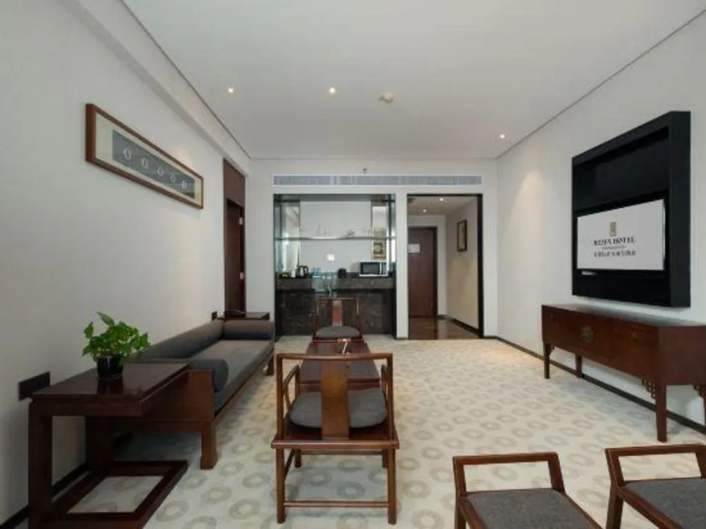 Rezen Hotel Pasonda Junyu