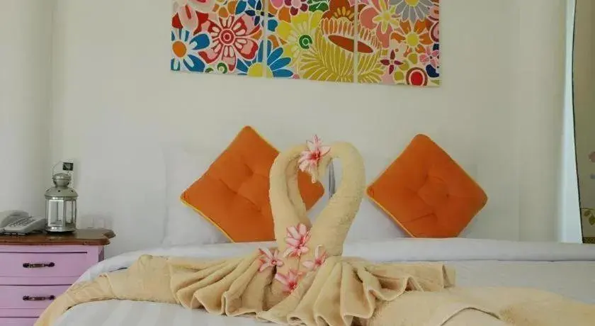 Bed in Rak Na Suan Pueng Resort Bed in Rak Na Suan Pueng Resort