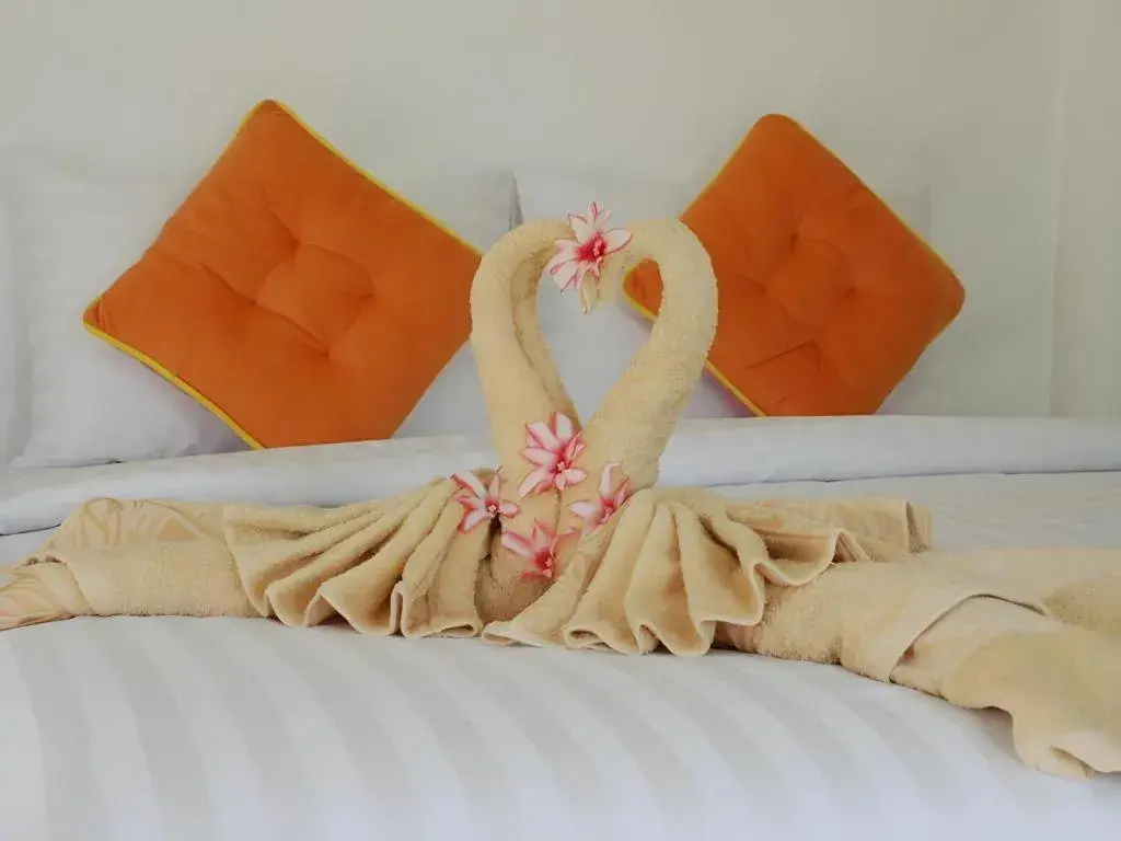 Bed in Rak Na Suan Pueng Resort Bed in Rak Na Suan Pueng Resort