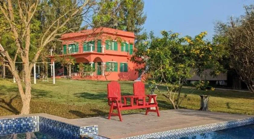 Rak Na Suan Pueng Resort