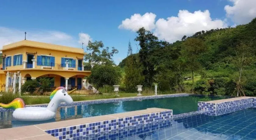 Rak Na Suan Pueng Resort