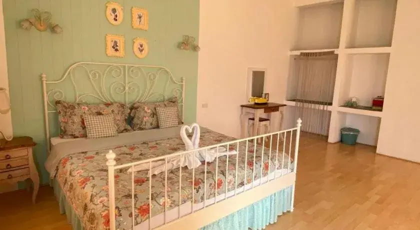 Bed in Rak Na Suan Pueng Resort Bed in Rak Na Suan Pueng Resort