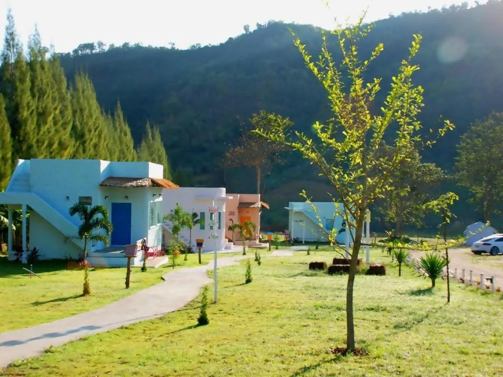 Rak Na Suan Pueng Resort